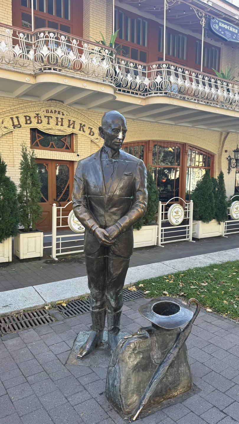 Гид большая умница. Много знает и интересно рассказывает. Внимательная. Очень интересная экскурсия!!!!