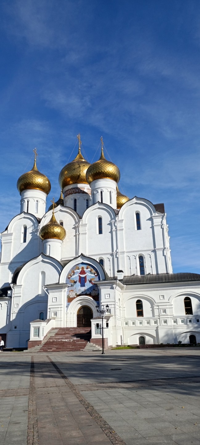 Знакомство с Ярославлем на авто-пешеходной экскурсии в группе (Елена)