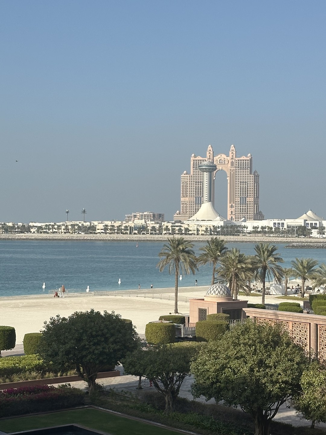 Очень понравилась экскурсия от гида Азиза. Повозил по самым значимым местам, подробно рассказал про быт местных