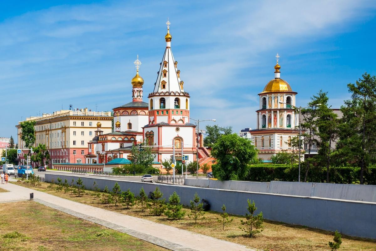 Фото 3 - Экскурсия: "Почувствовать силу природы Байкала: мини-путешествие к бухте Песчаной и в Листвянку"