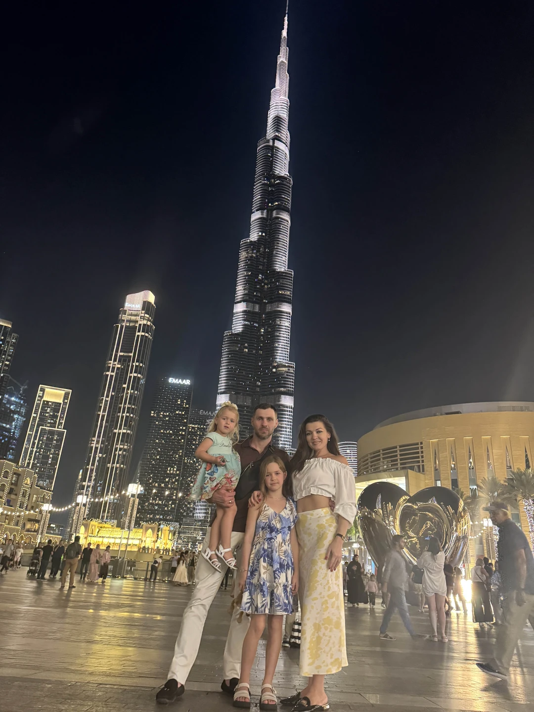 Ну у меня кроме благодарности нашему экскурсоводу Шахзоду нет никаких нареканий! Очень душевный легкий,все рассказал,показал всё,что