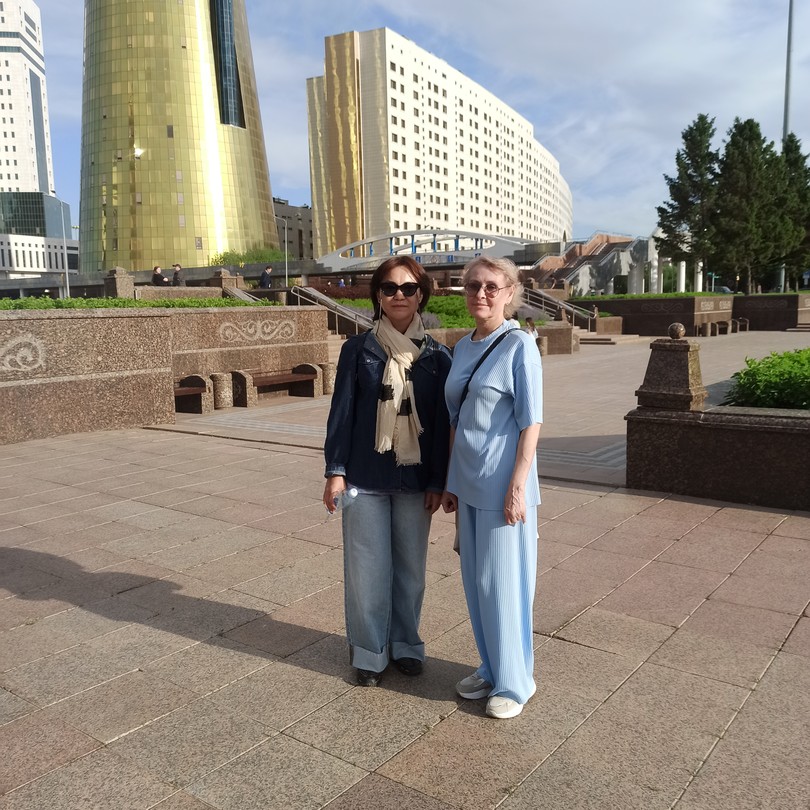 Всё было просто замечательно!!!! Очень профессиональный, много знающий гид) и чисто по человечески обаятельная, доброжелательная, прекрасная