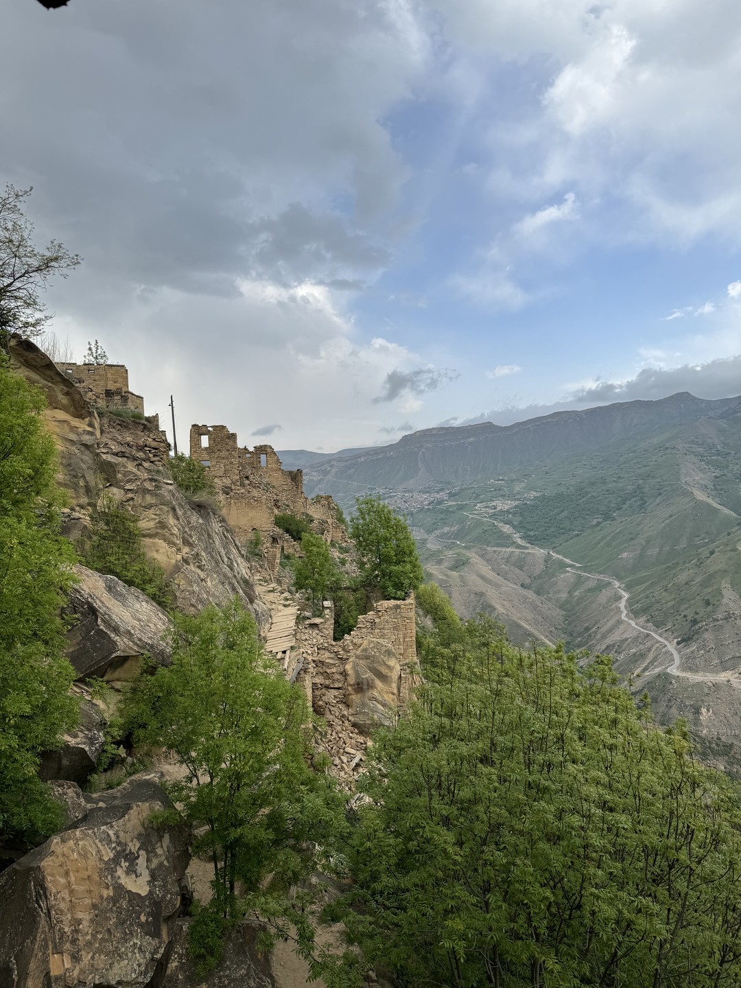 Очень понравилось. Гид хороший, экскурсия была комфортной, мы задавали много вопросов, гид на все отвечал. Была