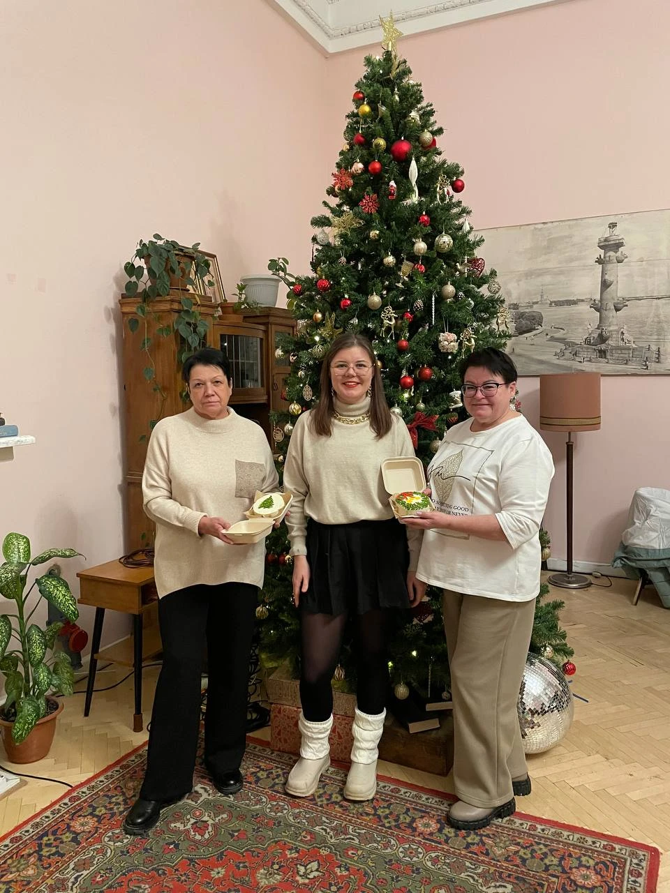 Мастер класс отличный! Машенька - душевный позитивный человек, увлеченная своим делом. Под ее чутким руководством мы