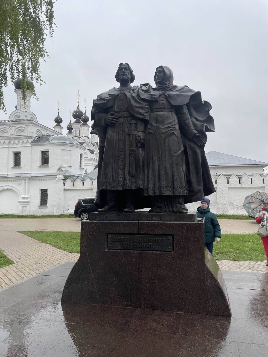 Отличная экскурсия! Мы все остались довольны несмотря на непогоду