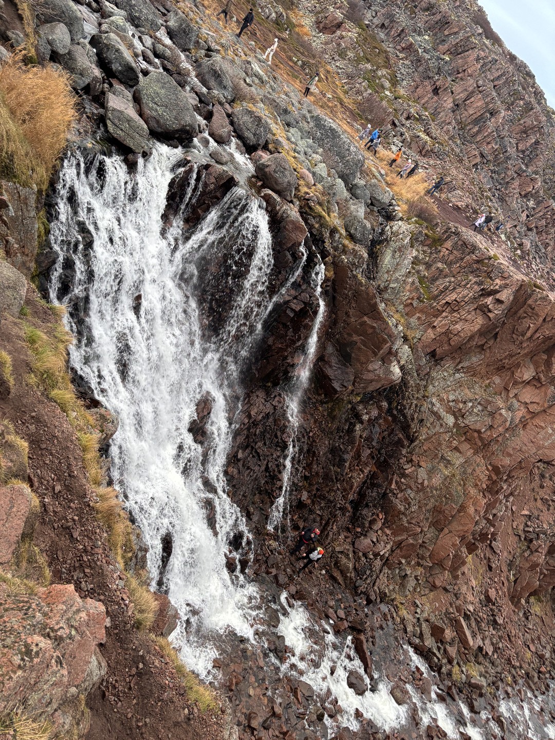 Виктор - прекрасный гид, интересный рассказчик и просто очень приятный человек! Всю дорогу из Мурманска до