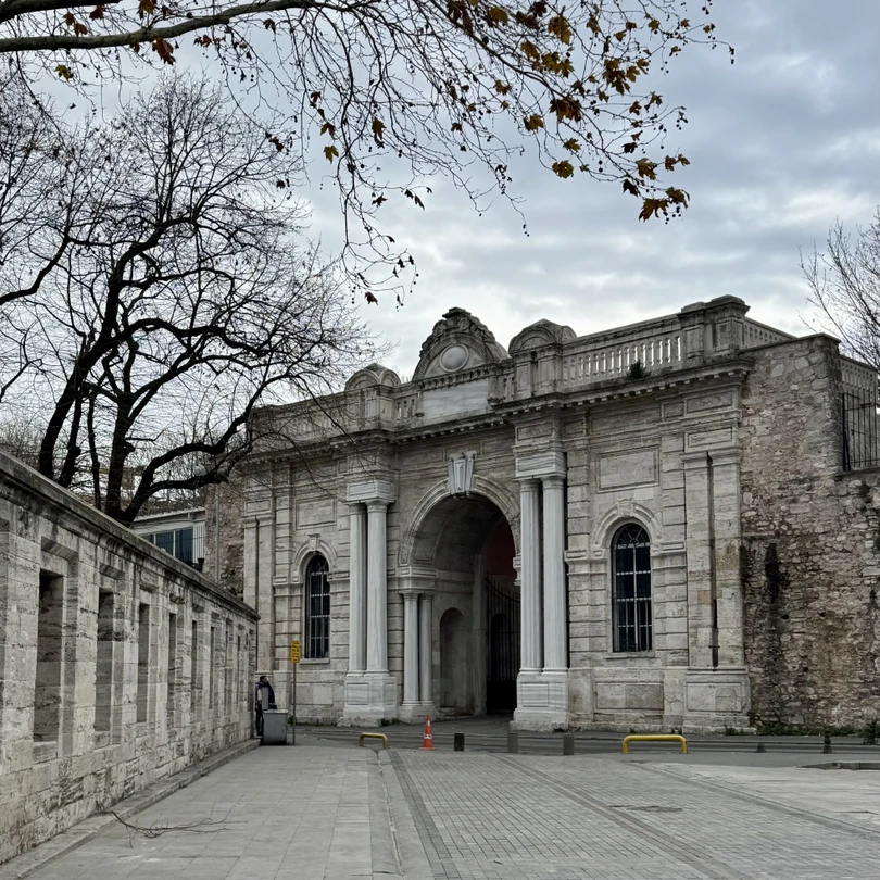 Спасибо Майе за очень интересную экскурсию, провела по таким местам, куда рядовой турист сам бы точно