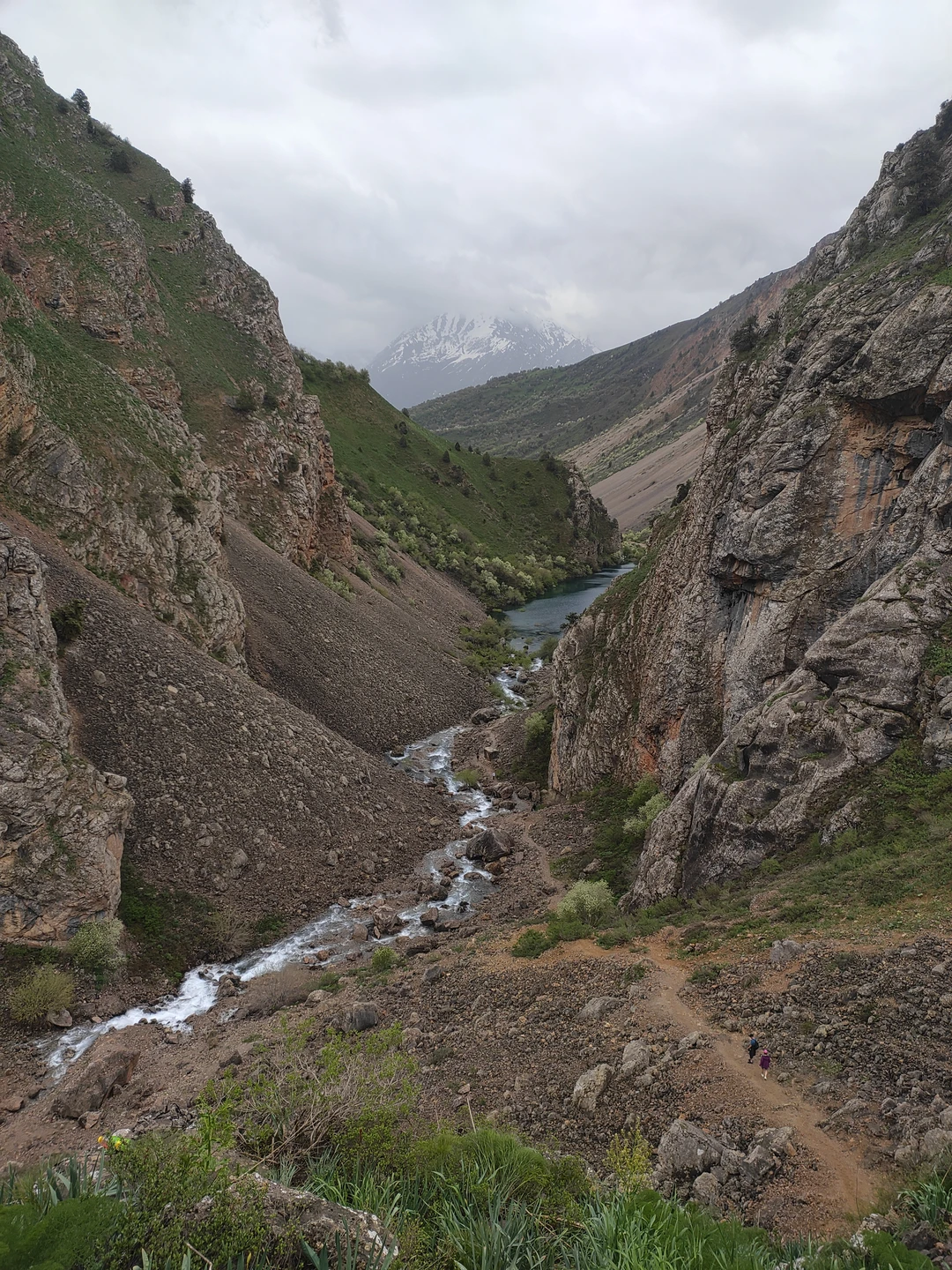 Хочу поблагодарить Седова Александра за незабываемые впечатления! Экскурсия действительно того стоит, особенно с таким гидом. Весёлый,