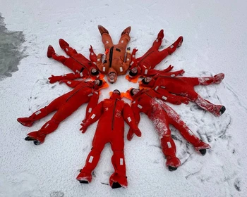 Айс-флоатинг и охота за северным сиянием