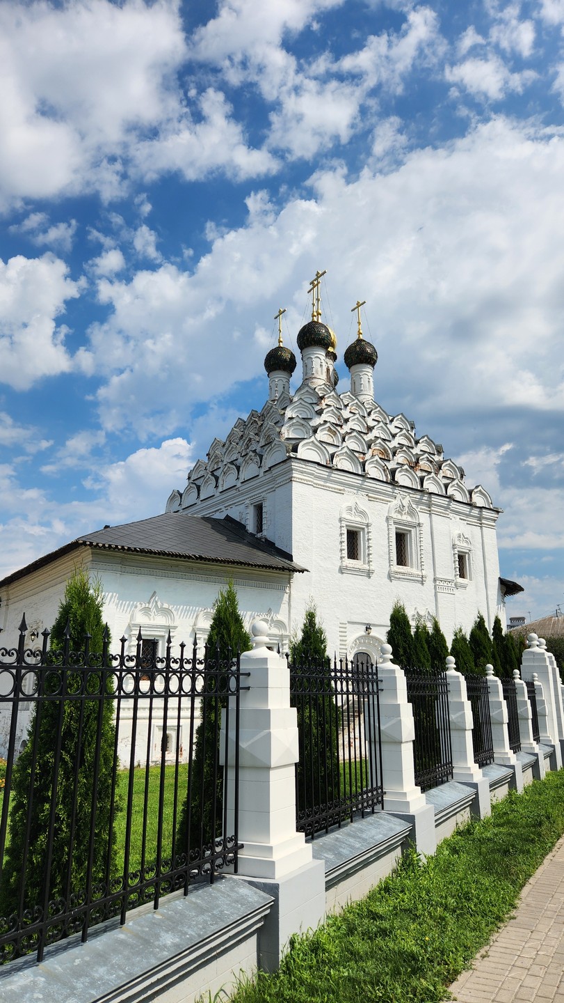 Коломенский Посад: купеческая патриархальность и стрит-арт (Анна)