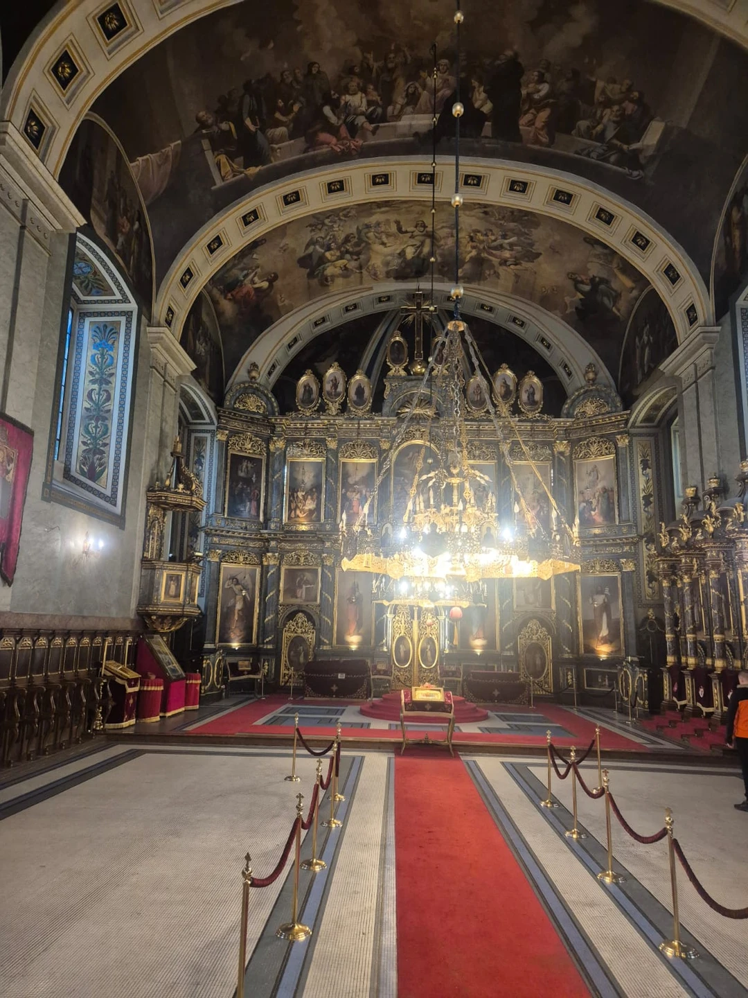 Здравствуйте! Вчера Филипп провёл экскурсию для меня и моих коллег. Все остались в восторге! У Филиппа