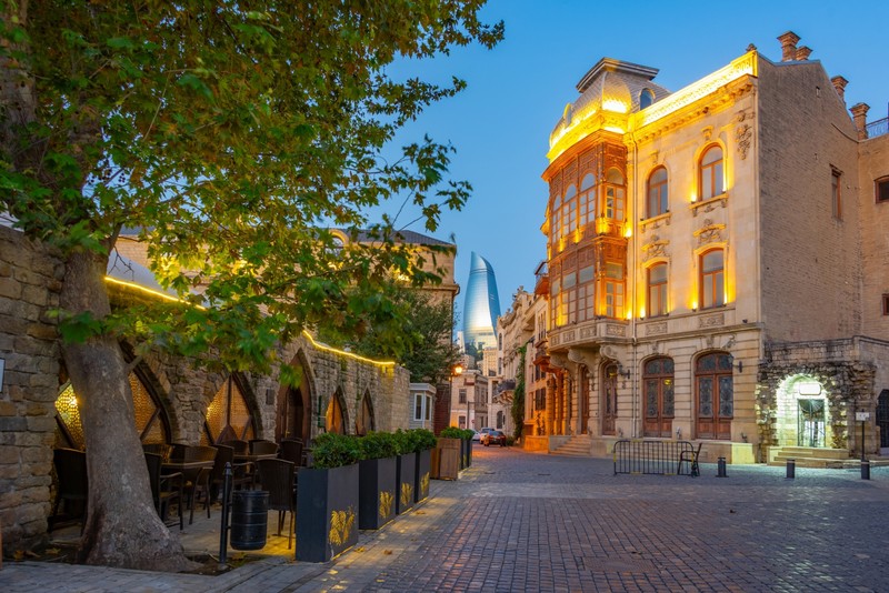 Калейдоскоп вечернего Баку