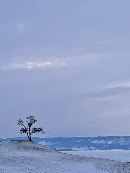 Мы решили купить тур на Байкал спонтанно — хотелось уложиться в 3 дня и успеть увидеть