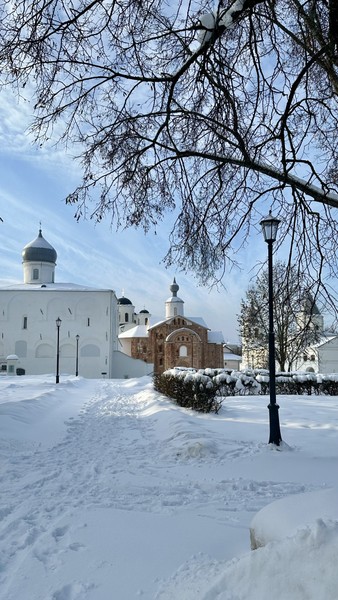 Большое спасибо Максиму за замечательную экскурсию, было интересно, познавательно, а главное мы не успевали замерзать, так