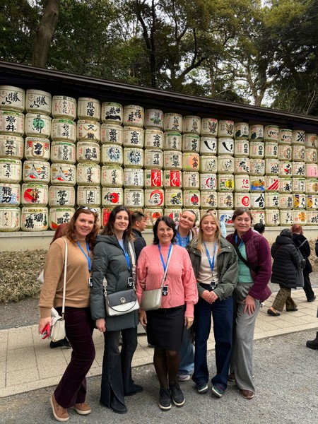 Элена просто потрясающая девушка. Наша компания провела с ней два дня. Сложилось ощущение, что мы давние