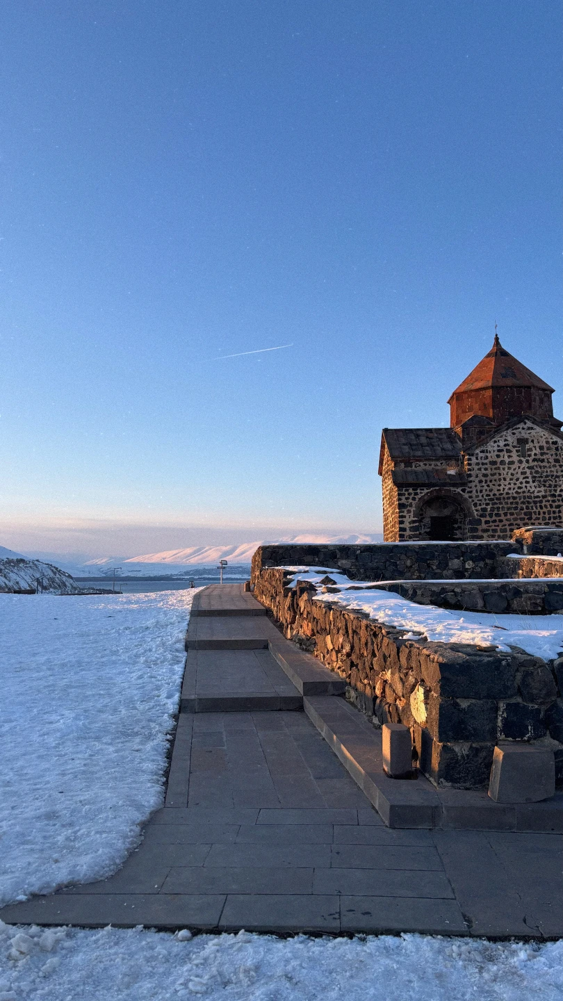 Благодаря Мариам и Айку мы вчера увидели очень много красоты за пределами Еревана. Это однозначно один из красивейших дней нашей жизни!