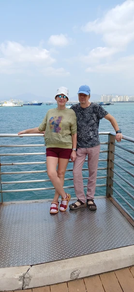 Хочу выразить благодарность Евгении. Человек был заинтересован нашим пожеланиям. Предлагала что-то по ходу движения, но не