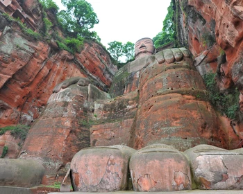Статуя Будды Майтрейи в Лэшане