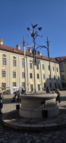 Интересная экскурсия. Побывали в средневековых замками, в каждом своя экскурсия. Всем экскурсоводам спасибо!