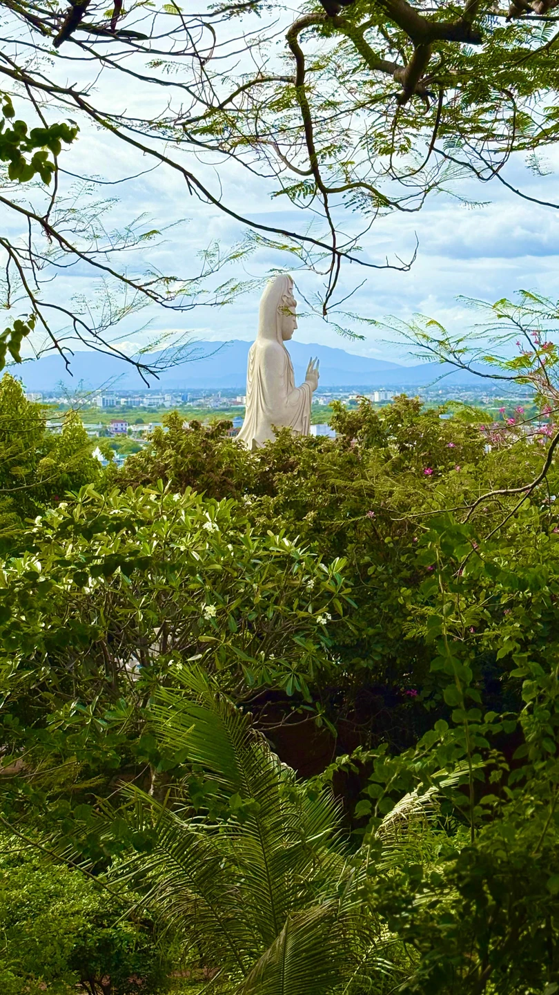 Михаил, спасибо большое за замечательную экскурсию! Время, проведенное с вами, пролетело словно в минуты теплого общения