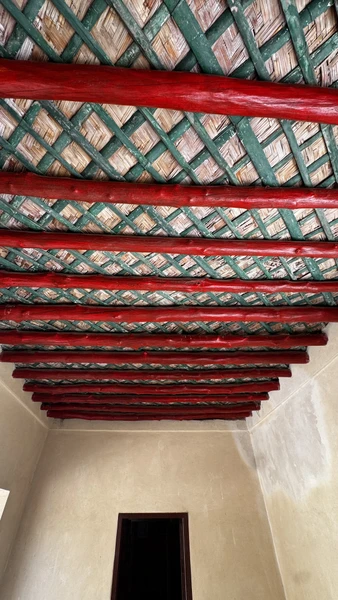 Хорошая насыщенная однодневная экскурсия по Бахрейну. У нас была гидом - Майя - очень приятная и