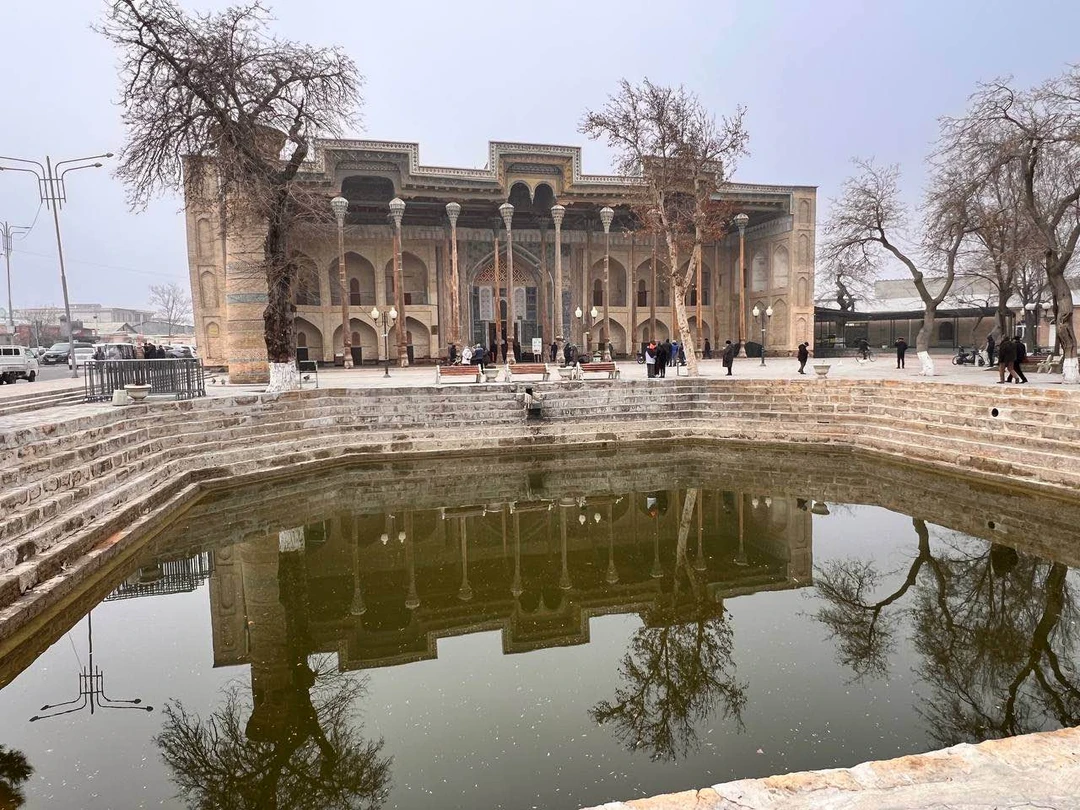 Мы брали экскурсию по Бухаре с гидом Дилей — остались очень довольны