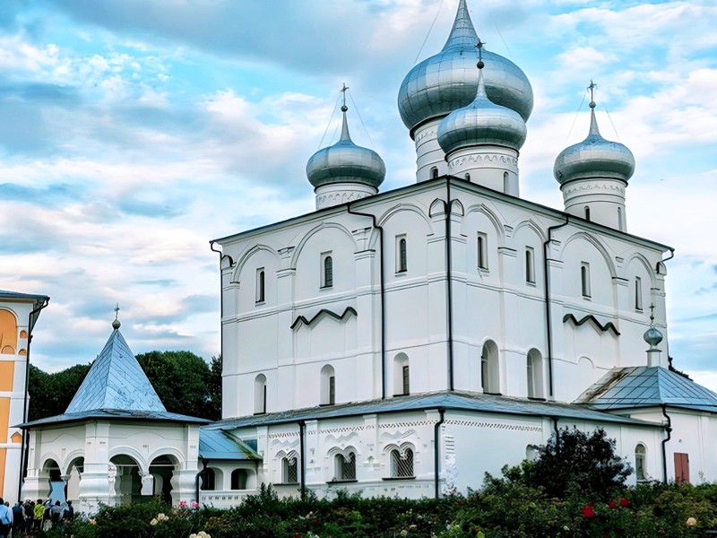 Автобусная экскурсия из СПб в Великий Новгород