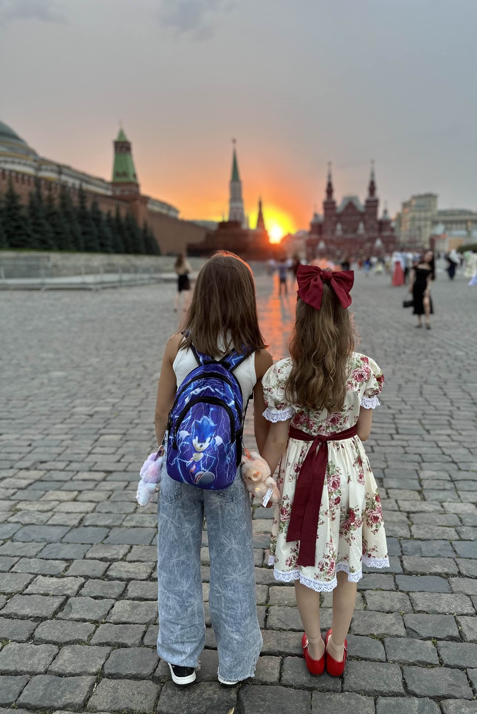 Чудесно провели время с Любовью! Детям (9л) было интересно. Любовь увлекала их рассказами, вопросами, викторинами, интересными