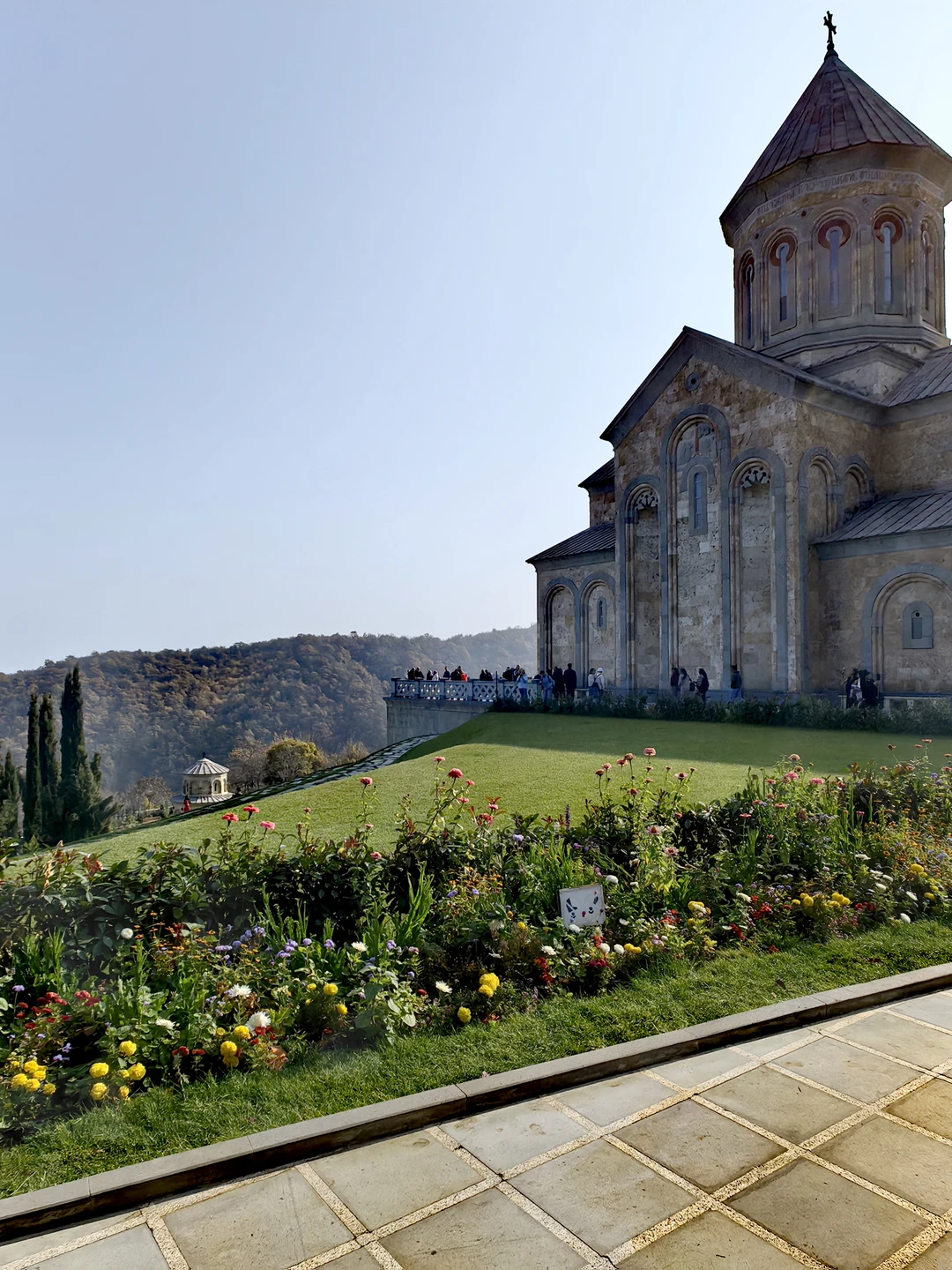 Прекрасная экскурсия, отличный маршрут и, совершенно чудесная, гид Лана🥰 всем рекомендую! Очень красивые локации, есть, где
