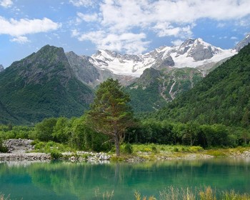 Треккинг к реке Харес