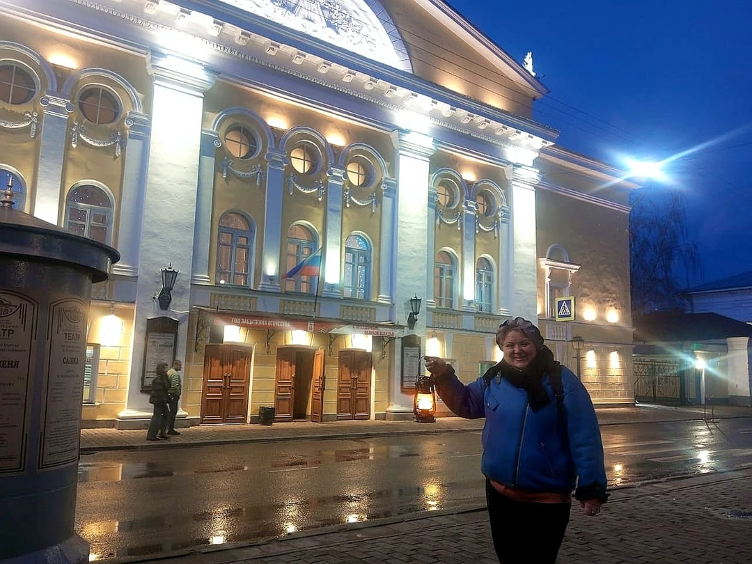 Приезжали в Кострому с туристической поездкой во второй раз, поэтому хотелось выбрать какую-то необычную экскурсию. Выбрали