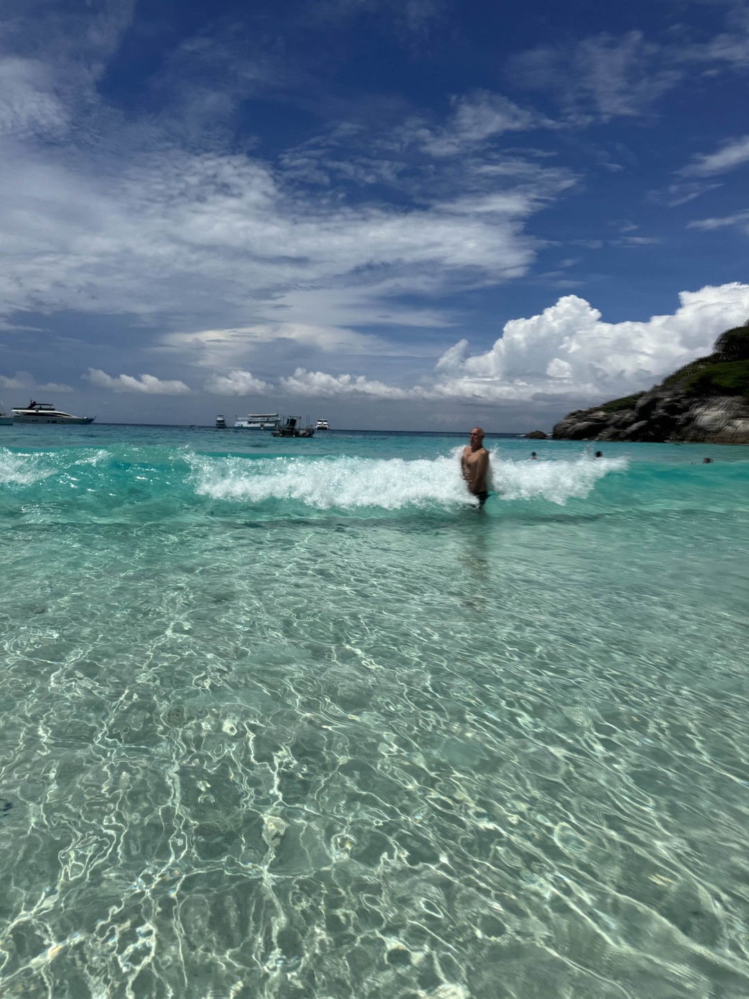 Корал и Рача Яй: путешествие на острова (Ramiz)