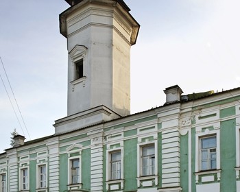 Вышний Волочёк: Казанский монастырь, Богоявленский собор, судоходный канал, старые дома и набережные