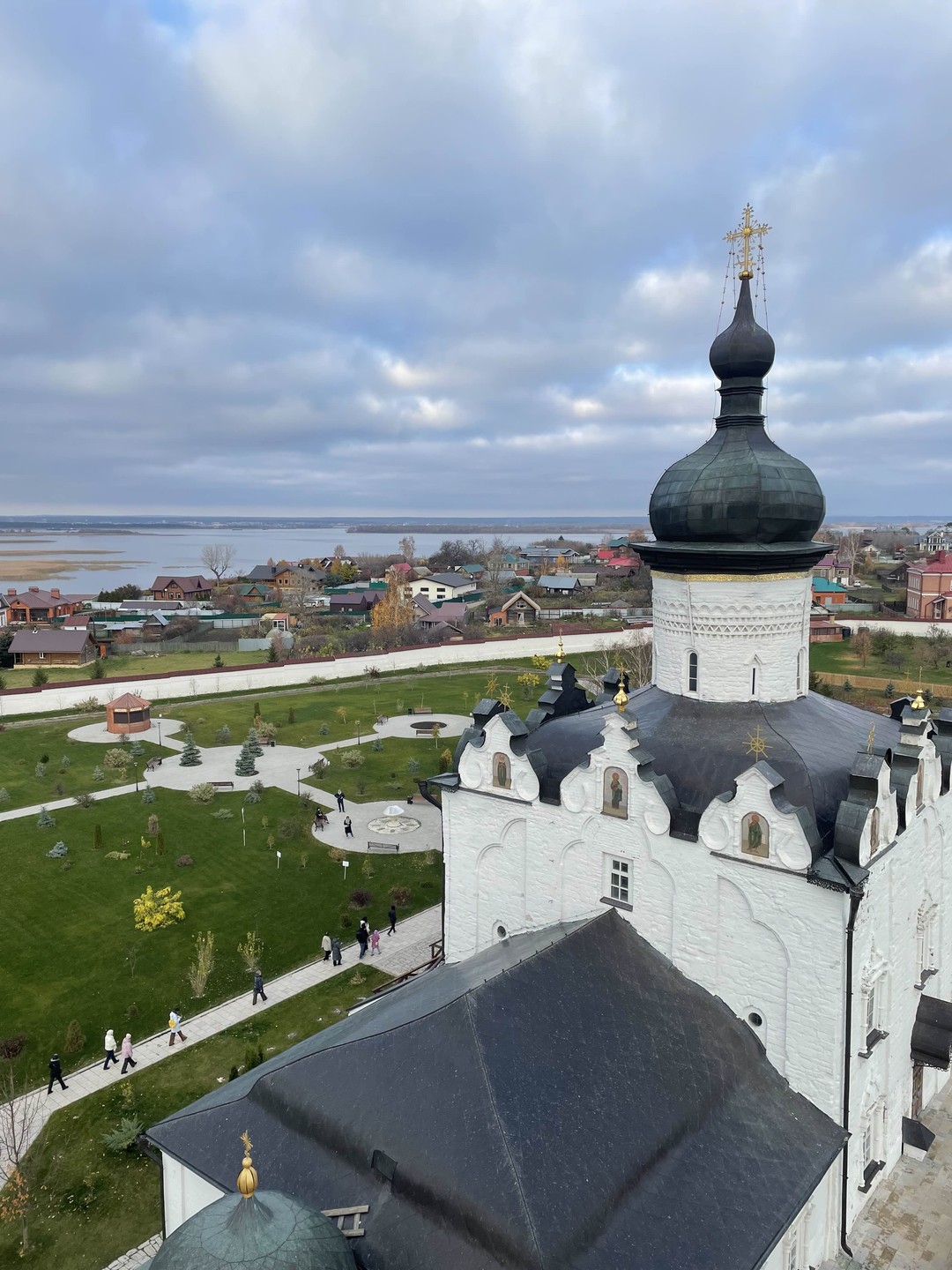 Остров-град Свияжск, Храм всех религий и Раифский монастырь за 1 день (Елена)