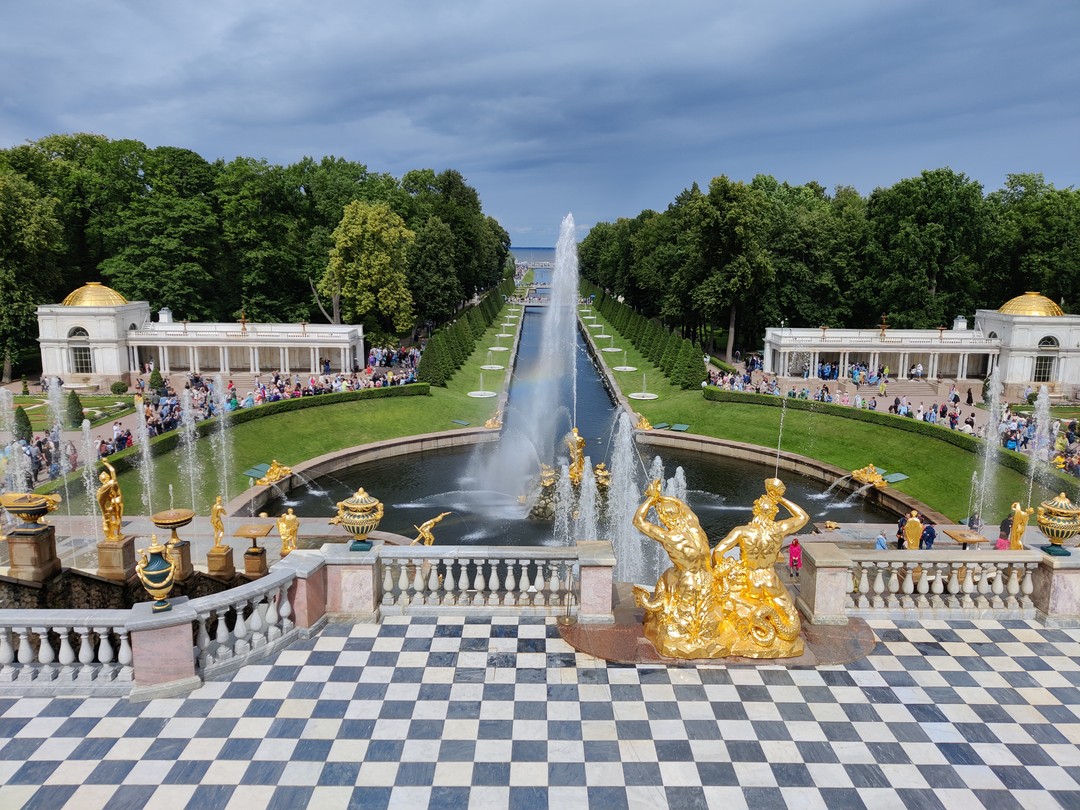Петергоф - резиденция Петра Великого (Александр)
