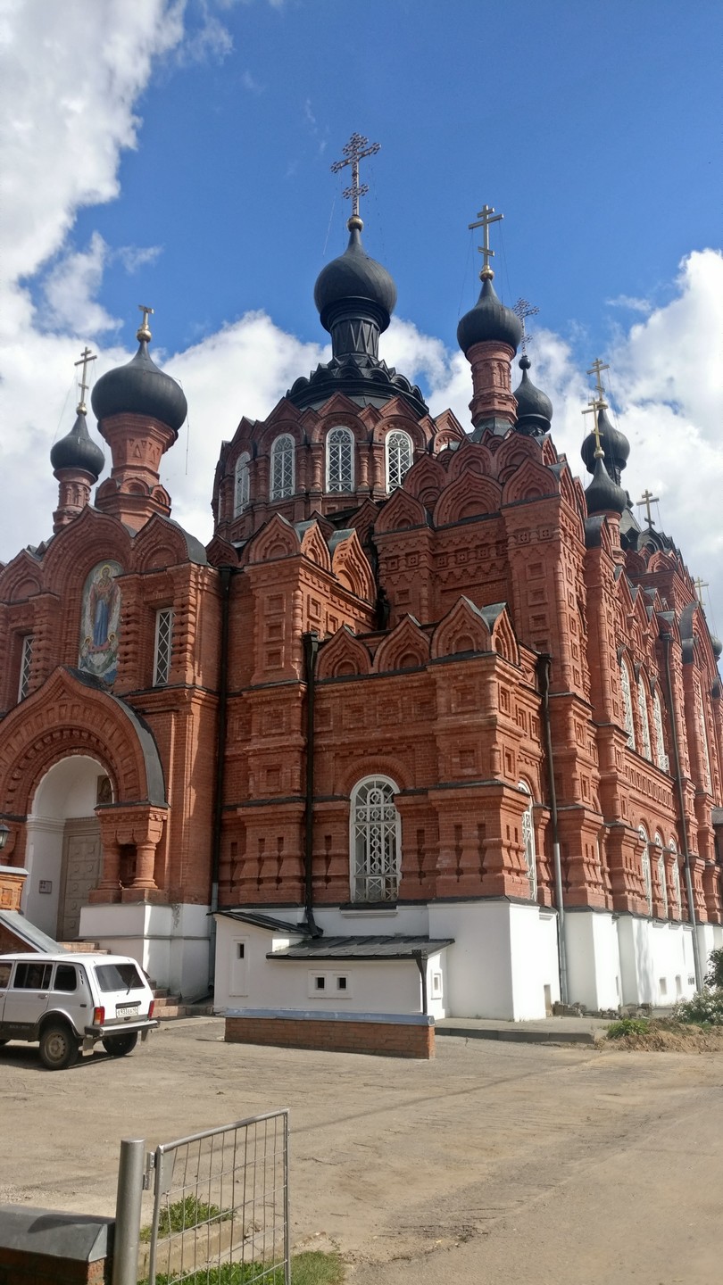 Оптина пустынь и Шамордино: культовые святыни Калужской области (Горбачева)