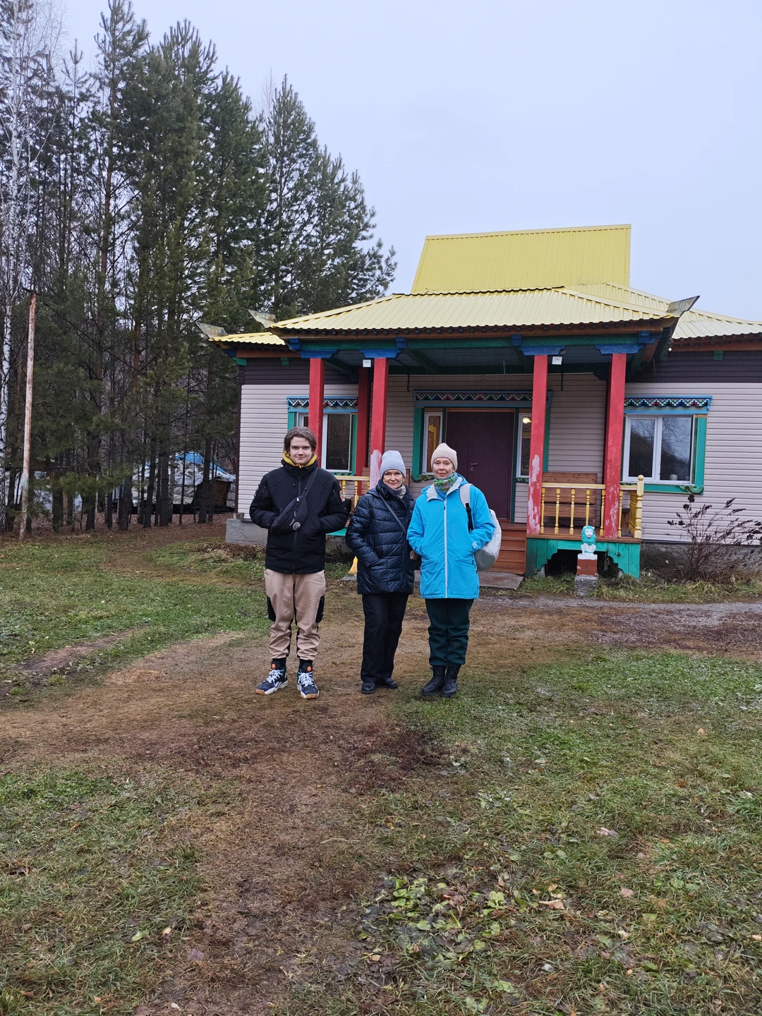 Были на экскурсии 3.11.25 с мамой (70 лет) и сыном (17 лет). Юлия рассказывала так, что