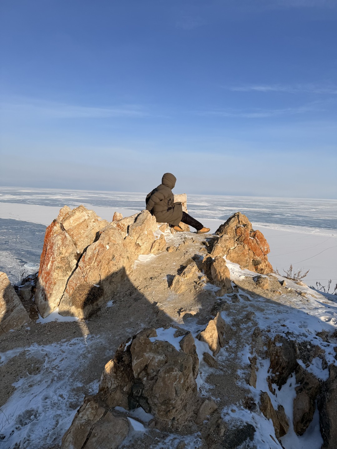 Нам все понравилось. Илья молодец, сварил нам хорошую уху из омуля. Машина теплая, удобная. Все прошло отлично