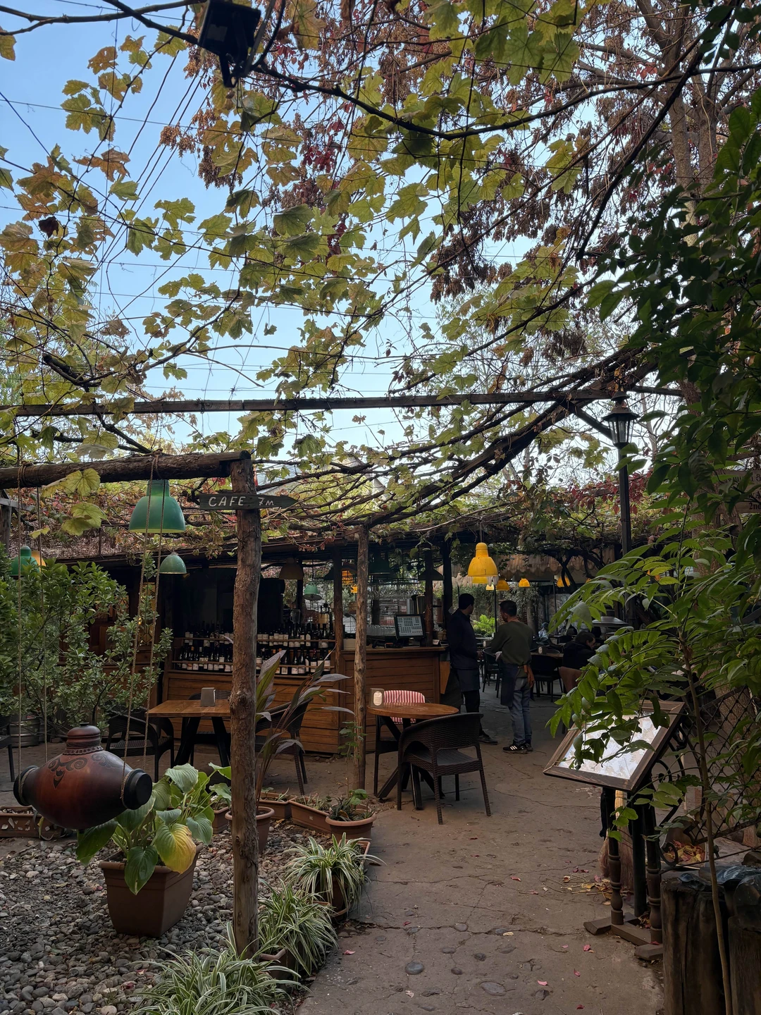 Анна очень приветлива и позитивна, рассказывает с душой про свой любимый город. Нет лишних подробностей, которые