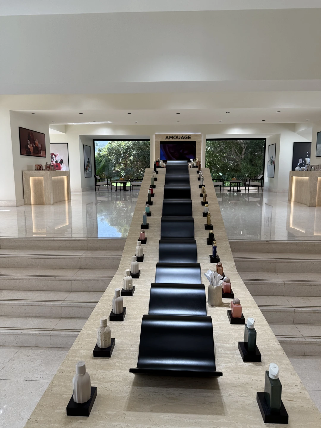 Тёплый привет с холодного Питера гиду Даниле)Великолепнейший гид,весёлый и эрудированный 🫶🏻замечательный и отзывчивый человек. Показал нам