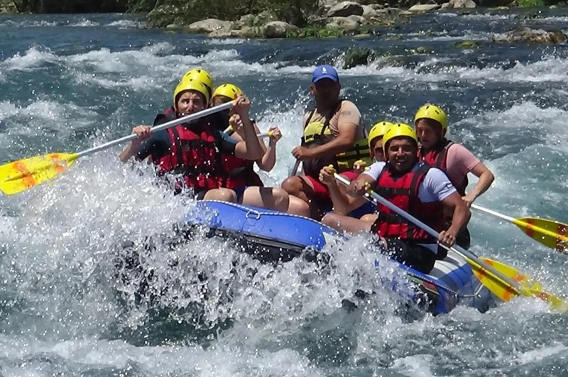 Тройной экстрим: рафтинг, сафари на багги и зиплайн