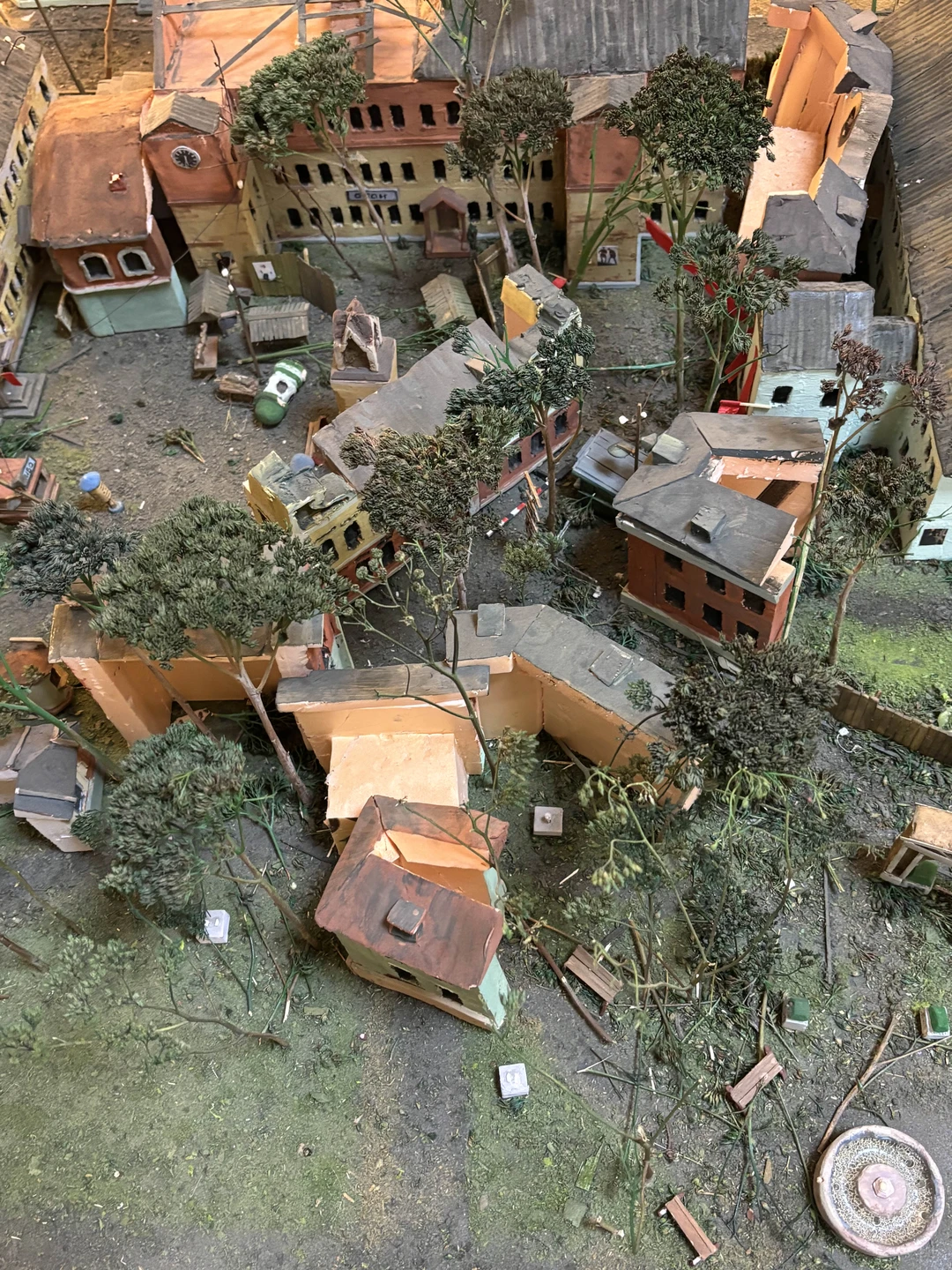 По киностудии с работником «Беларусьфильма» - в Минске (Любовь)