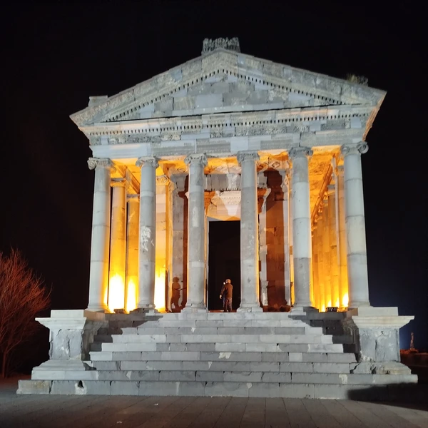 Вечерний Гарни - из Еревана