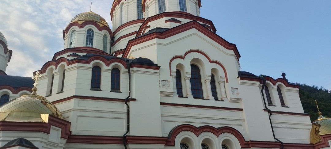 Скажу так экскурсией остался очень доволен, понравилось всё, от начала до конца экскурсии меня сопровождал гид,э