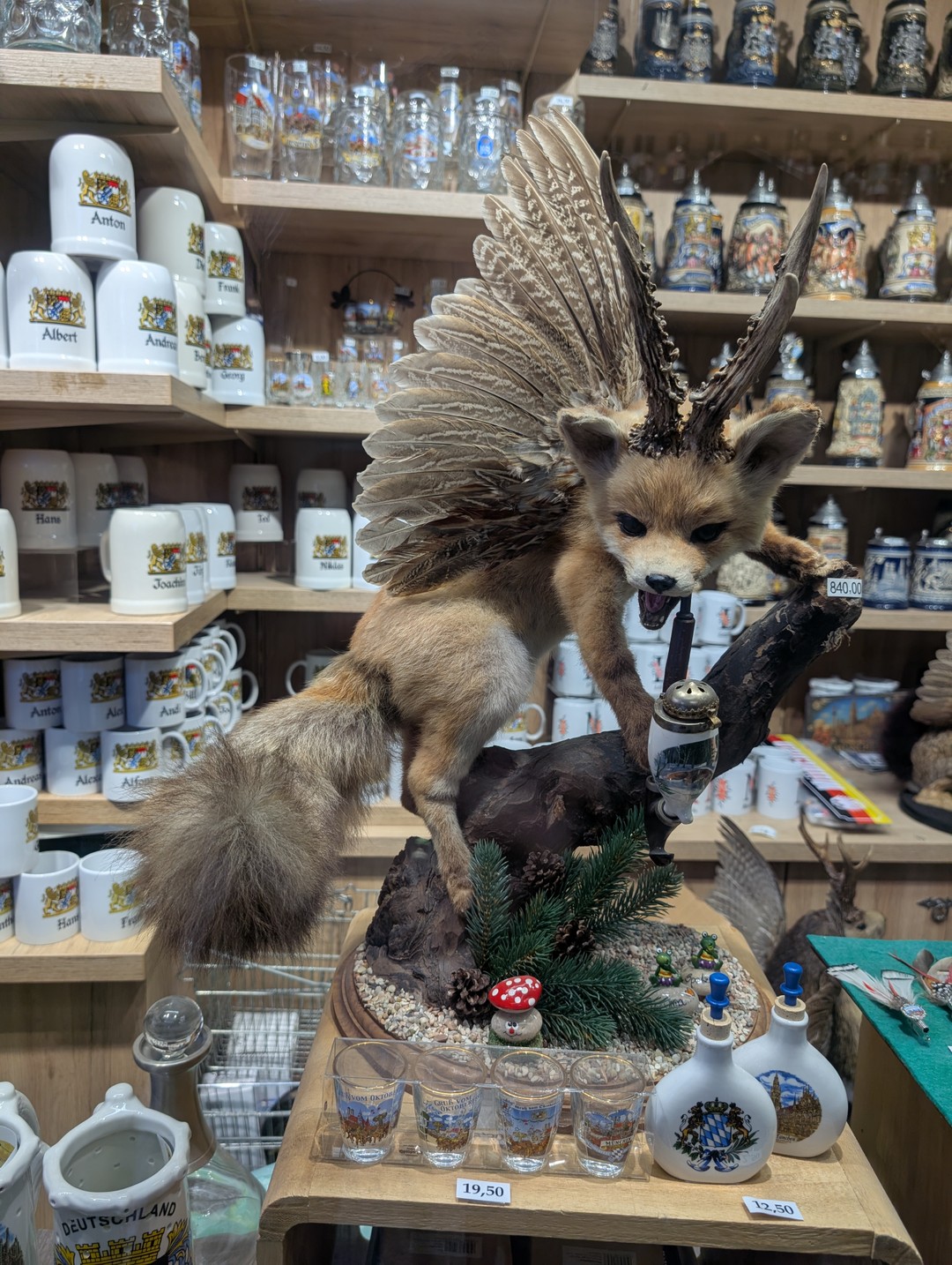 Харизматичный гид, знающий и умеющий рассказать много интересного о Мюнхене, местных нравах, истории и достопримечательностях. Воспользовались