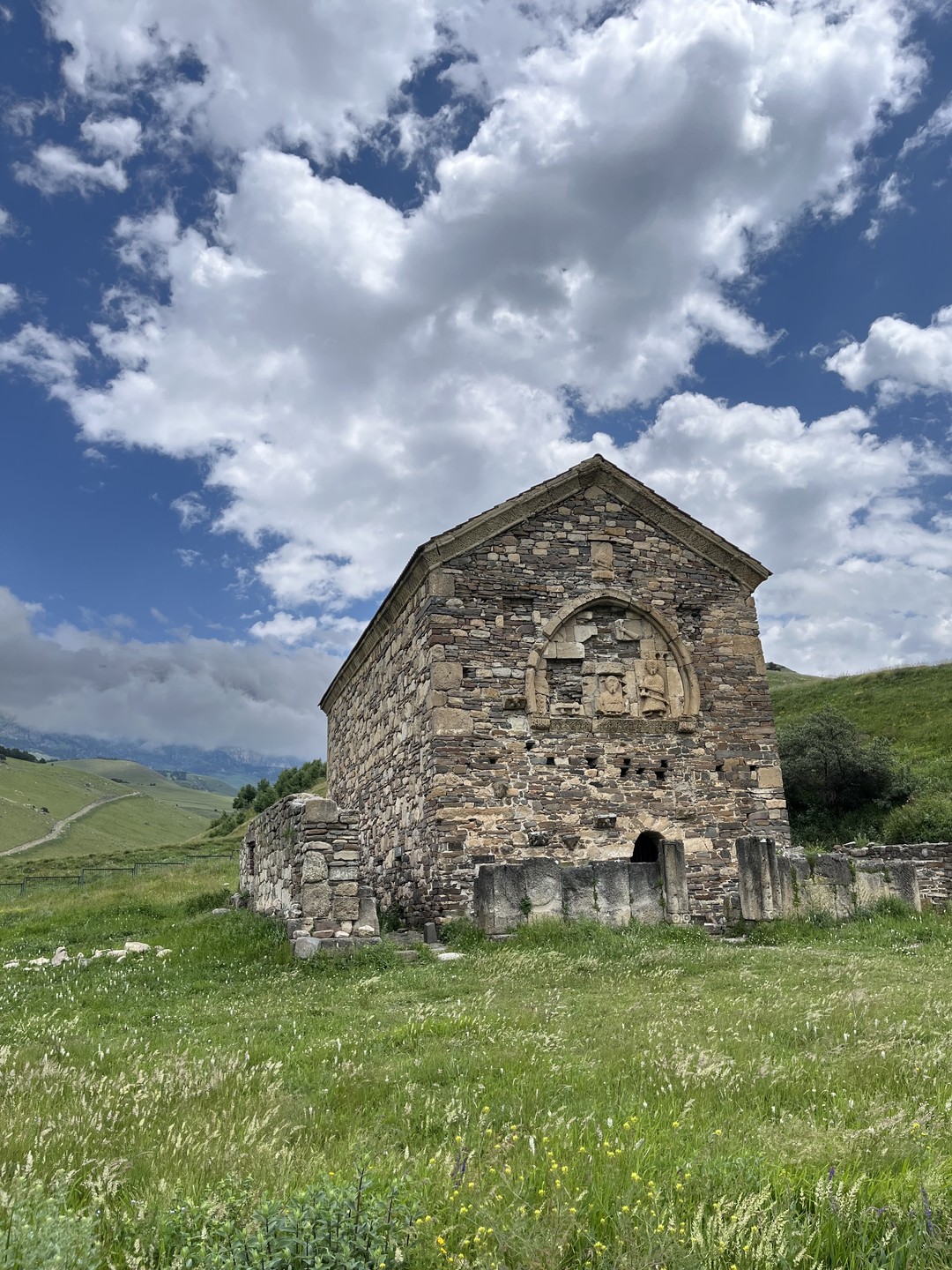 Ольга, большое спасибо за волшебную зеленую страну с башнями Ингушетию, как Нарнию. Было приятно и интересно, комфортно и удивительно