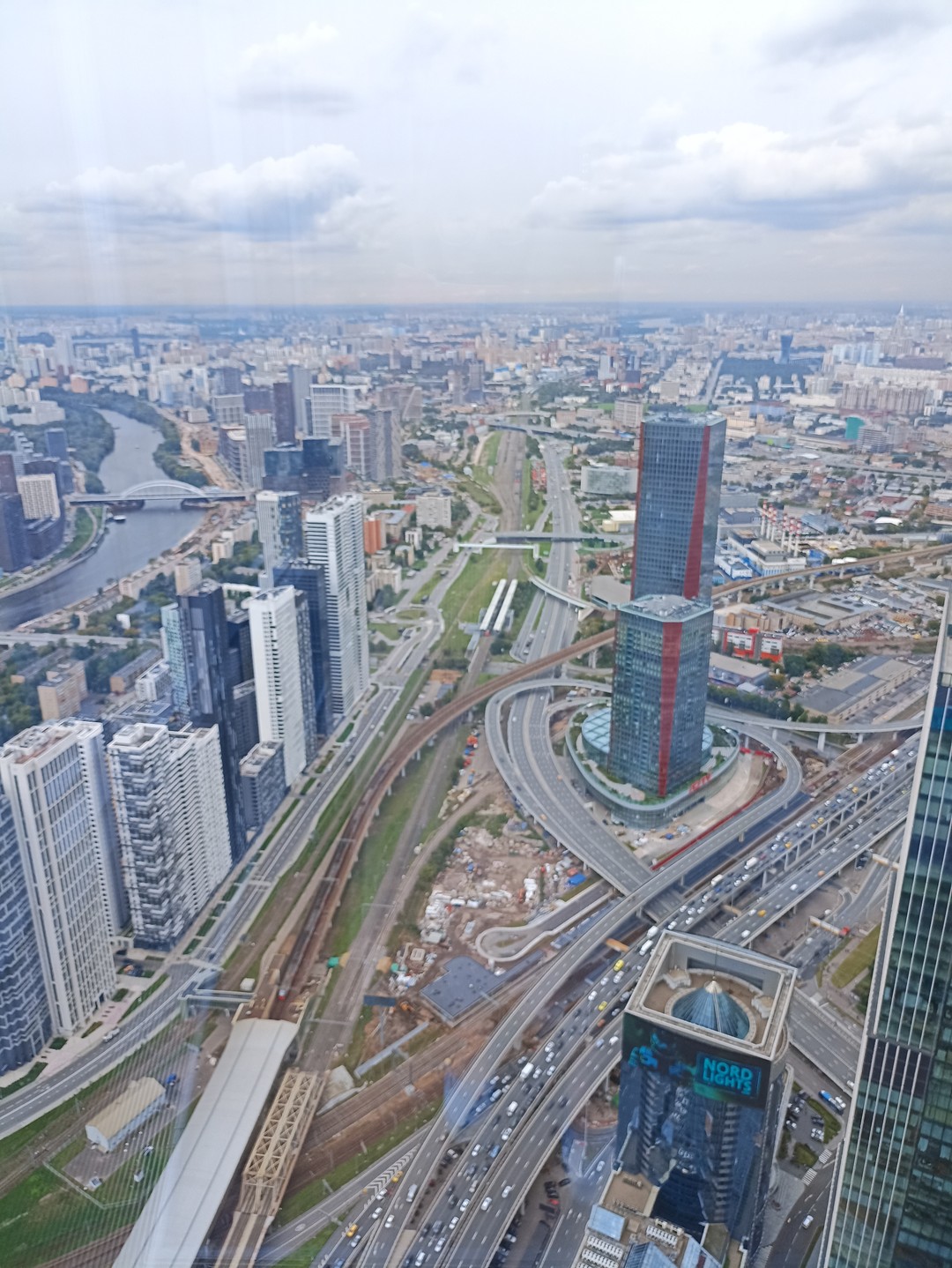 К небоскрёбам по Москве-реке - путешествие в мир облаков (Елена)