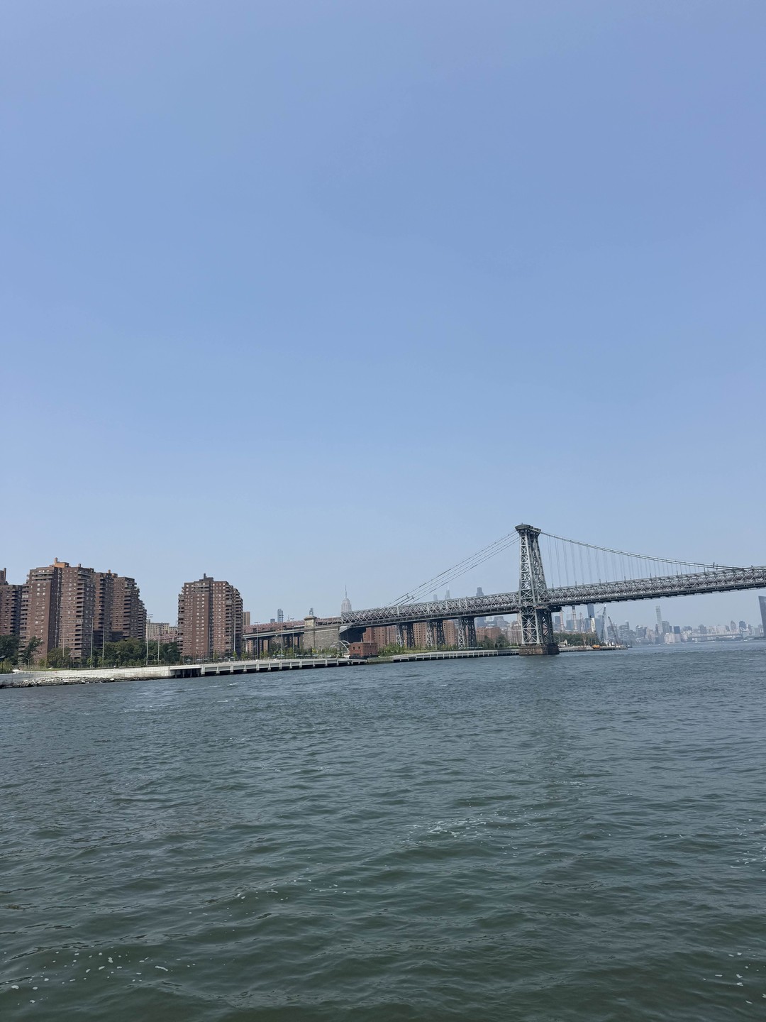 Нам очень понравилась экскурсия по Бруклину! Наш гид был невероятно доброжелательный и веселый, рассказал много интересных