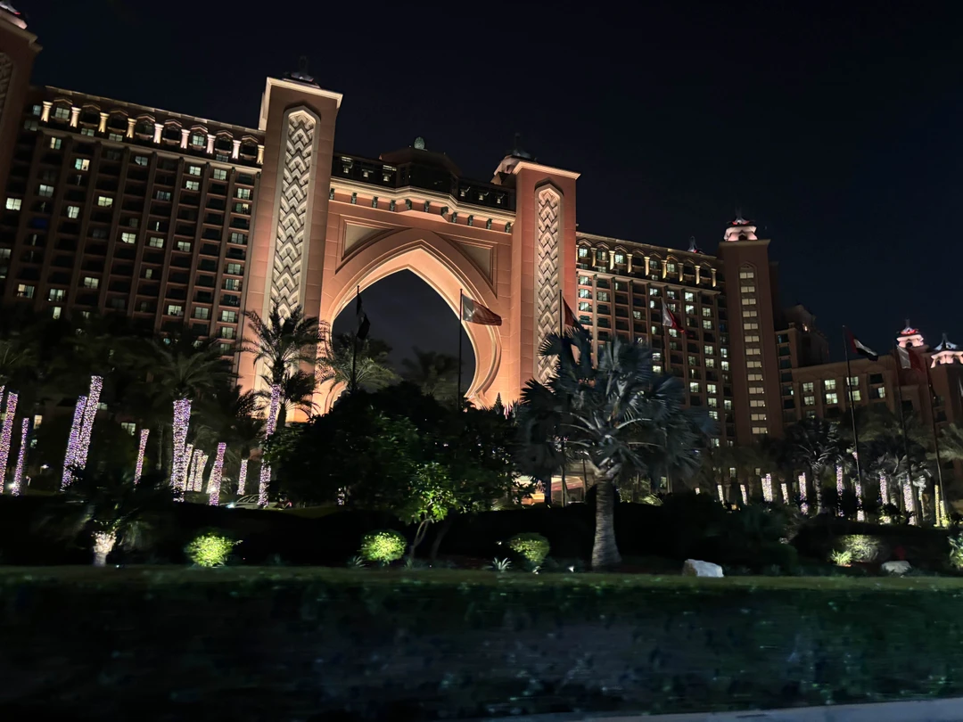 Удобный формат посещения достопримечательностей, пожелание - раньше выезжать, чтобы все успеть посмотреть пока светло