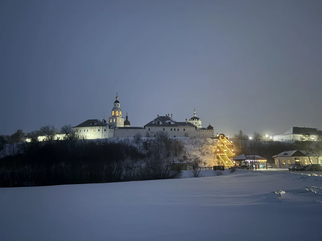 Футуристический Иннополис + остров-град Свияжск + Вселенский храм (Мария)